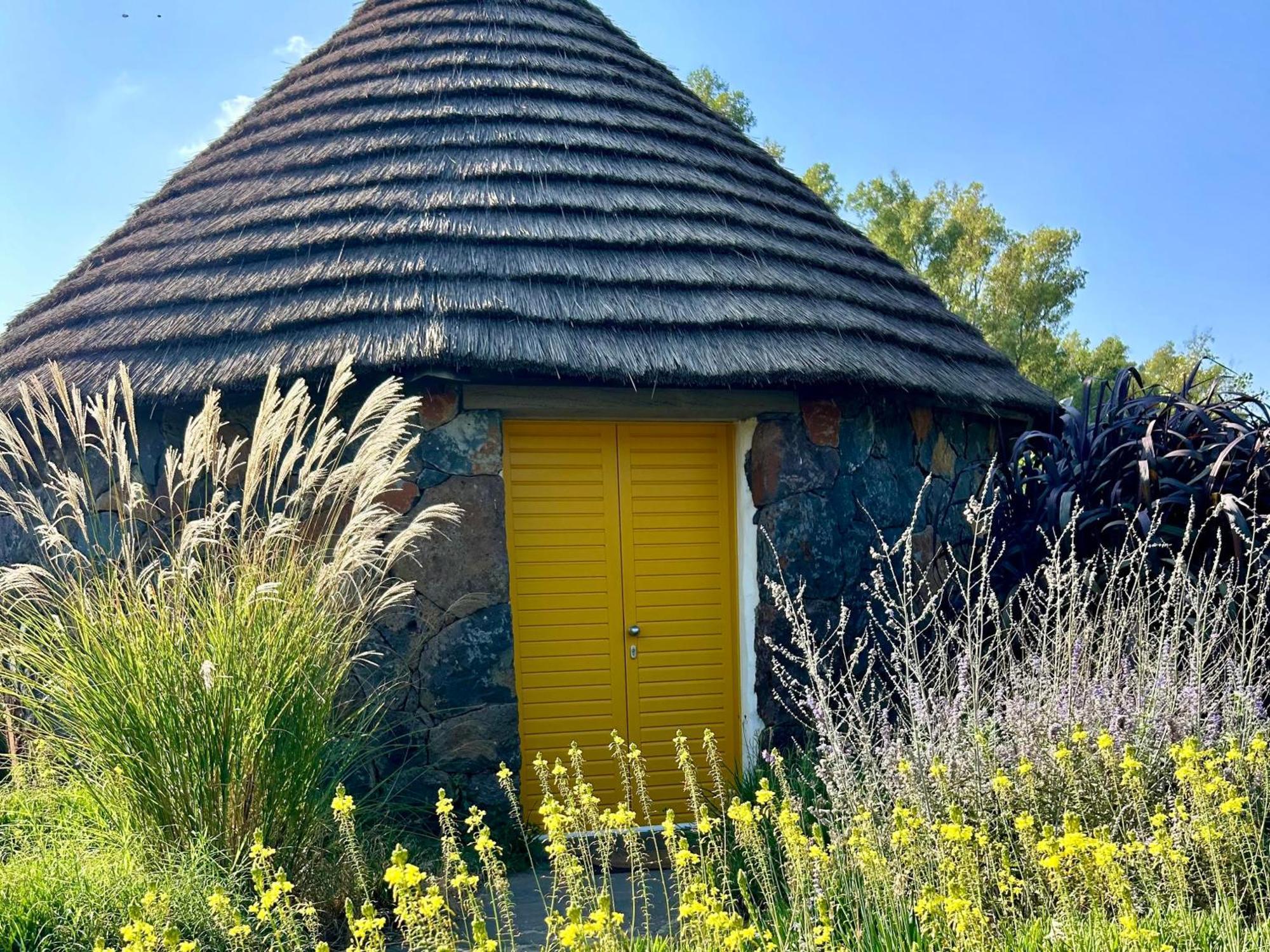 Is Cheas Wine Farm Boutique Hotel San Vero Milis Eksteriør bilde
