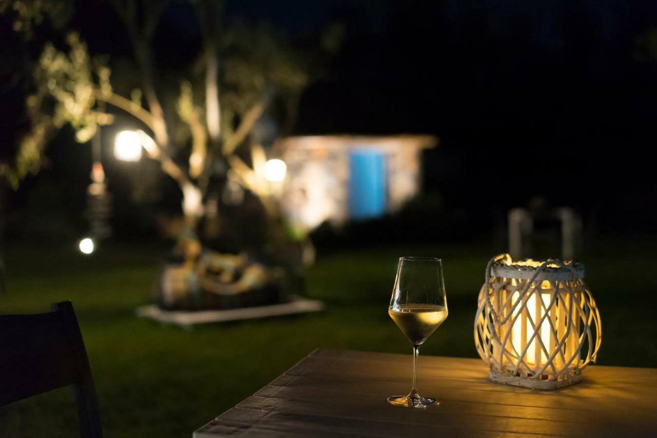 Is Cheas Wine Farm Boutique Hotel San Vero Milis Eksteriør bilde